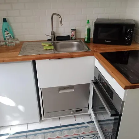 Paris, Neuilly Pres Des Champs-elysees بيت ضيافة باريس